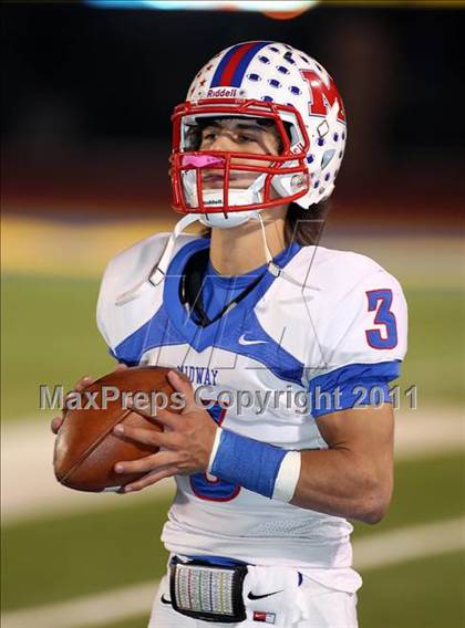 Thumbnail 3 in Midway vs. Tyler (4A Division 1 Semifinal) photogallery.