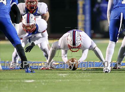 Thumbnail 2 in Midway vs. Tyler (4A Division 1 Semifinal) photogallery.