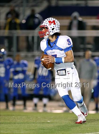 Thumbnail 1 in Midway vs. Tyler (4A Division 1 Semifinal) photogallery.