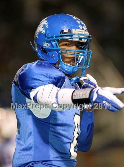 Thumbnail 3 in Midway vs. Tyler (4A Division 1 Semifinal) photogallery.