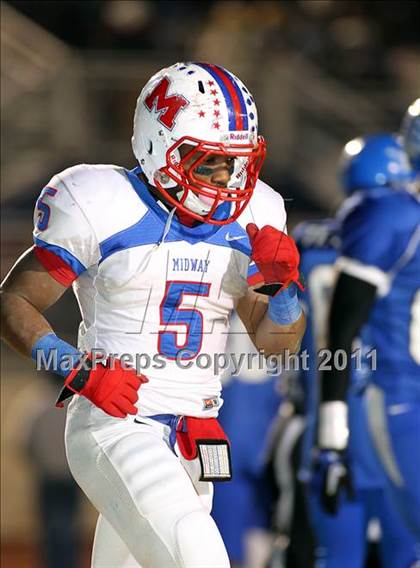 Thumbnail 2 in Midway vs. Tyler (4A Division 1 Semifinal) photogallery.