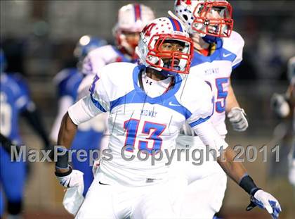 Thumbnail 1 in Midway vs. Tyler (4A Division 1 Semifinal) photogallery.