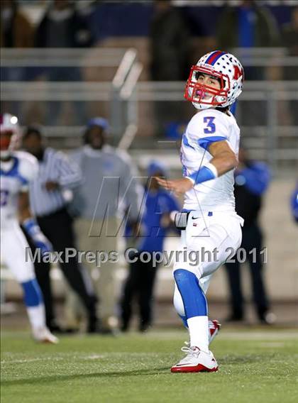 Thumbnail 3 in Midway vs. Tyler (4A Division 1 Semifinal) photogallery.