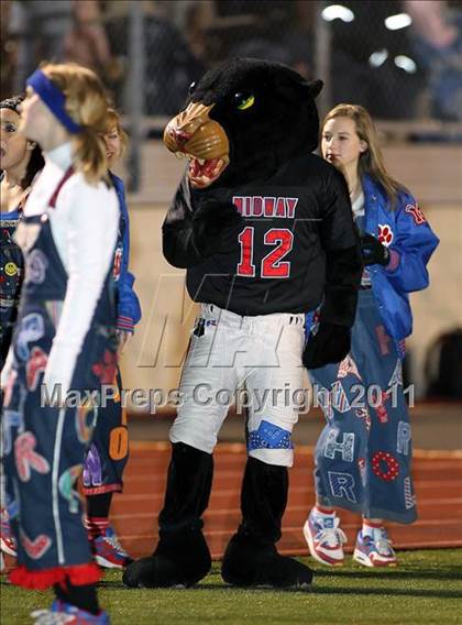 Thumbnail 2 in Midway vs. Tyler (4A Division 1 Semifinal) photogallery.