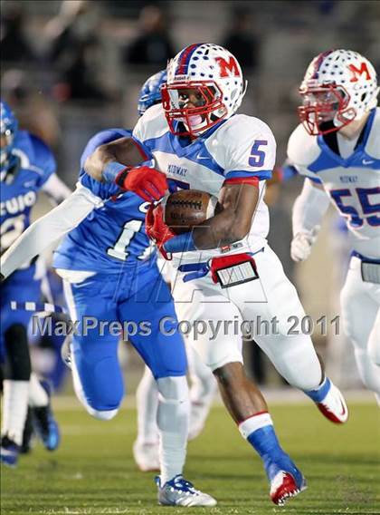 Thumbnail 2 in Midway vs. Tyler (4A Division 1 Semifinal) photogallery.