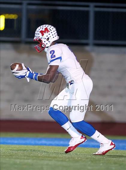 Thumbnail 2 in Midway vs. Tyler (4A Division 1 Semifinal) photogallery.