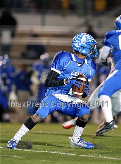 Thumbnail 2 in Midway vs. Tyler (4A Division 1 Semifinal) photogallery.