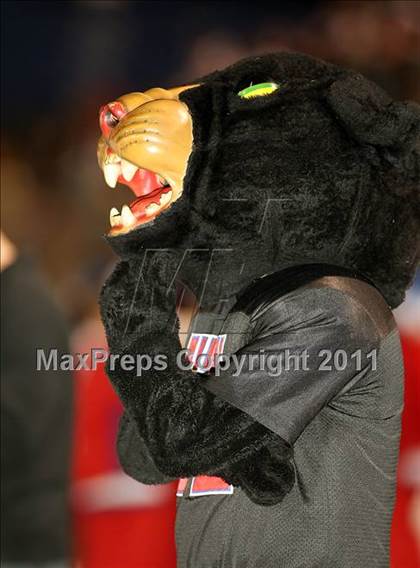 Thumbnail 2 in Midway vs. Tyler (4A Division 1 Semifinal) photogallery.