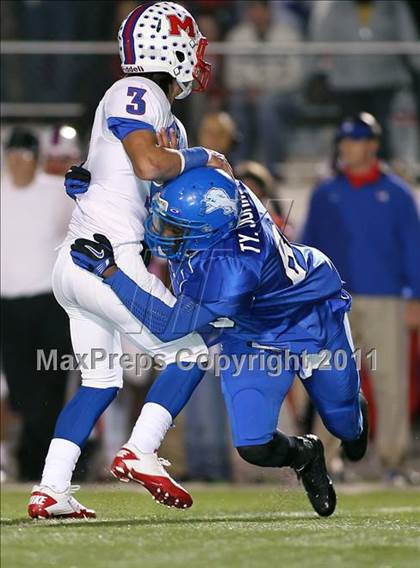 Thumbnail 1 in Midway vs. Tyler (4A Division 1 Semifinal) photogallery.