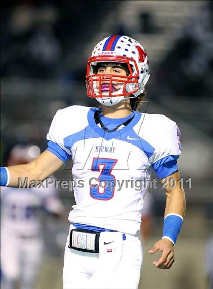 Thumbnail 2 in Midway vs. Tyler (4A Division 1 Semifinal) photogallery.
