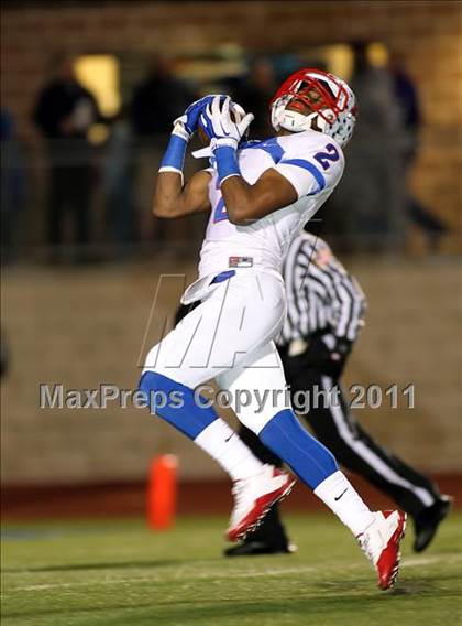 Thumbnail 3 in Midway vs. Tyler (4A Division 1 Semifinal) photogallery.