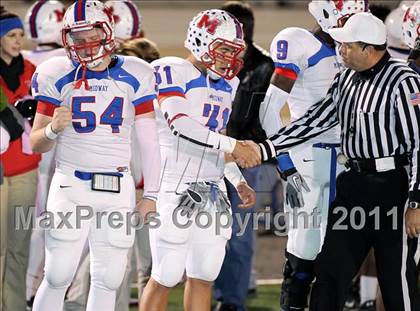Thumbnail 3 in Midway vs. Tyler (4A Division 1 Semifinal) photogallery.