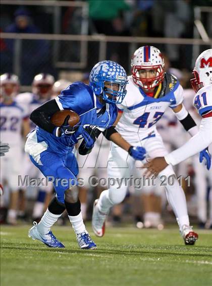 Thumbnail 3 in Midway vs. Tyler (4A Division 1 Semifinal) photogallery.