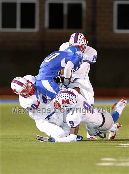 Thumbnail 3 in Midway vs. Tyler (4A Division 1 Semifinal) photogallery.