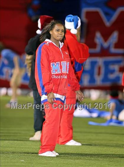 Thumbnail 1 in Midway vs. Tyler (4A Division 1 Semifinal) photogallery.