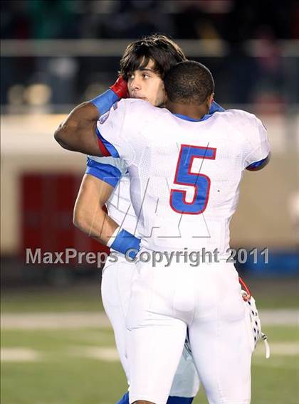 Thumbnail 2 in Midway vs. Tyler (4A Division 1 Semifinal) photogallery.