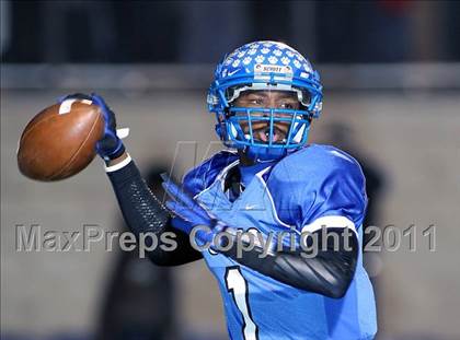 Thumbnail 2 in Midway vs. Tyler (4A Division 1 Semifinal) photogallery.
