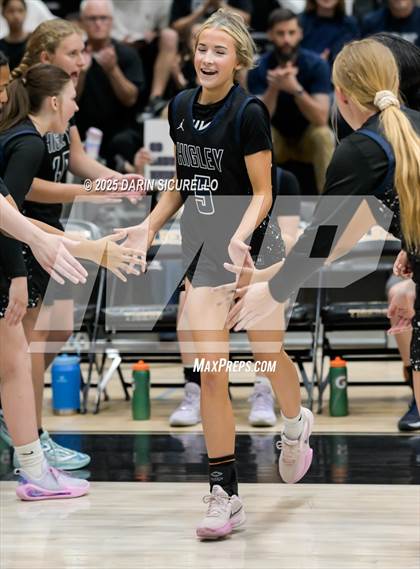 Thumbnail 3 in Higley vs Gilbert (AIA 6A Quarterfinal) photogallery.