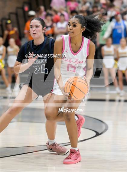 Thumbnail 3 in Higley vs Gilbert (AIA 6A Quarterfinal) photogallery.