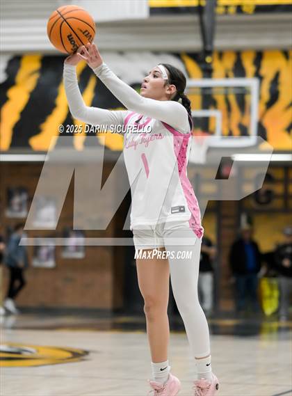 Thumbnail 3 in Higley vs Gilbert (AIA 6A Quarterfinal) photogallery.