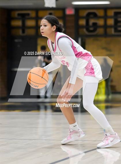 Thumbnail 2 in Higley vs Gilbert (AIA 6A Quarterfinal) photogallery.