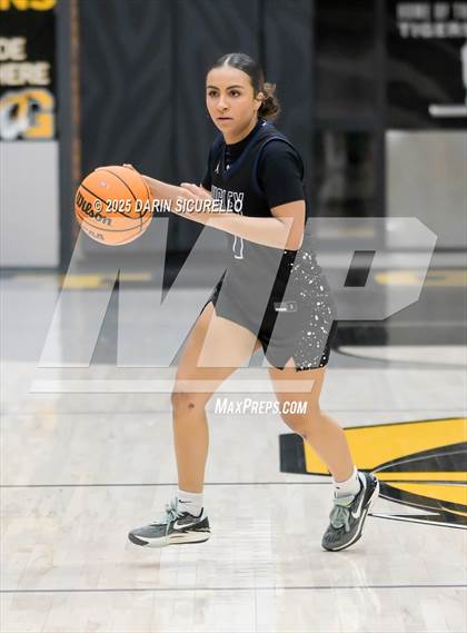 Thumbnail 3 in Higley vs Gilbert (AIA 6A Quarterfinal) photogallery.