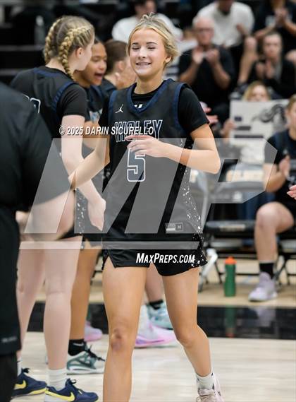 Thumbnail 3 in Higley vs Gilbert (AIA 6A Quarterfinal) photogallery.