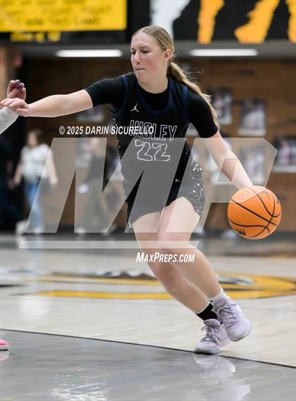 Thumbnail 2 in Higley vs Gilbert (AIA 6A Quarterfinal) photogallery.
