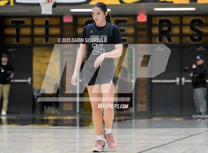 Thumbnail 3 in Higley vs Gilbert (AIA 6A Quarterfinal) photogallery.