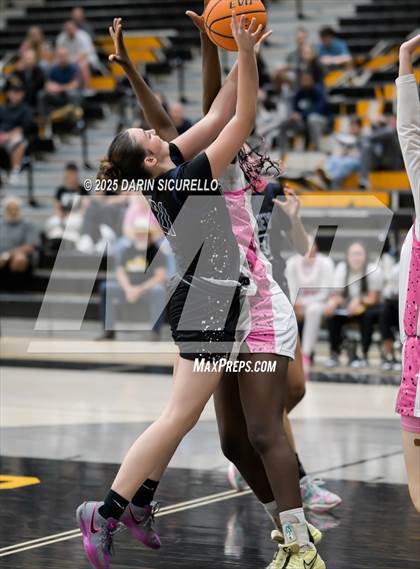 Thumbnail 3 in Higley vs Gilbert (AIA 6A Quarterfinal) photogallery.