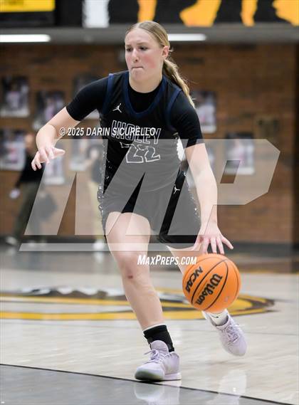 Thumbnail 2 in Higley vs Gilbert (AIA 6A Quarterfinal) photogallery.