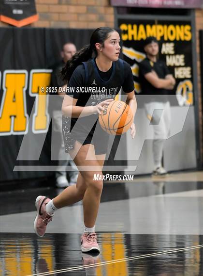 Thumbnail 1 in Higley vs Gilbert (AIA 6A Quarterfinal) photogallery.
