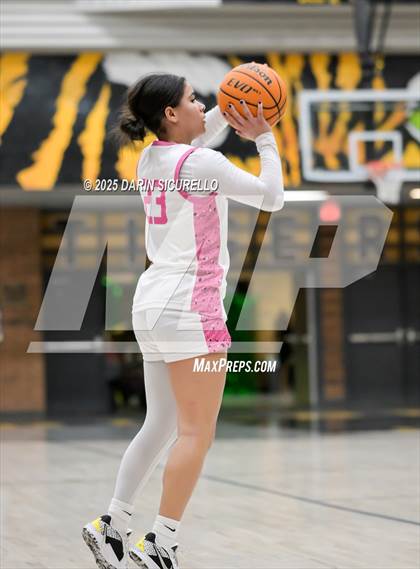 Thumbnail 1 in Higley vs Gilbert (AIA 6A Quarterfinal) photogallery.