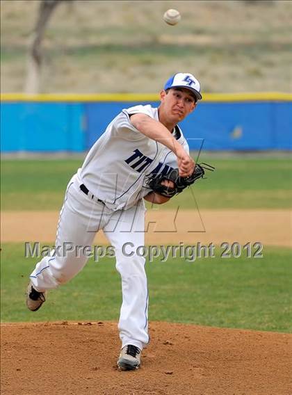 Thumbnail 2 in Regis Jesuit @ Legend photogallery.