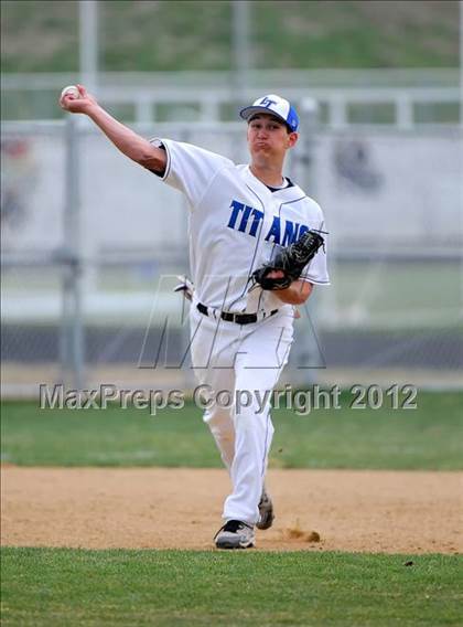 Thumbnail 3 in Regis Jesuit @ Legend photogallery.