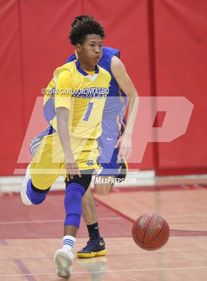 Thumbnail 2 in San Dimas vs. Charter Oak photogallery.