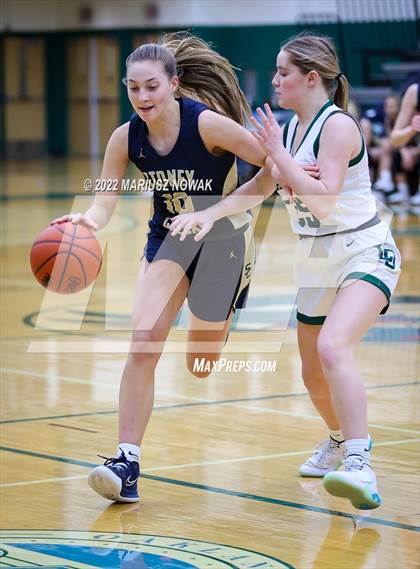 Thumbnail 2 in Stoney Creek vs. Lake Orion (MHSAA District Semifinal) photogallery.