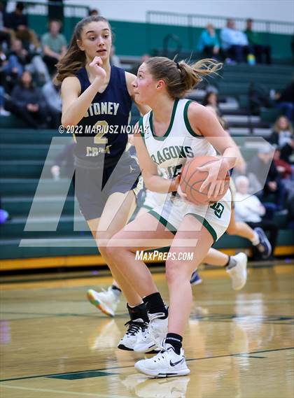 Thumbnail 1 in Stoney Creek vs. Lake Orion (MHSAA District Semifinal) photogallery.