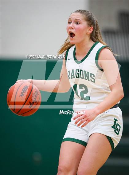 Thumbnail 3 in Stoney Creek vs. Lake Orion (MHSAA District Semifinal) photogallery.