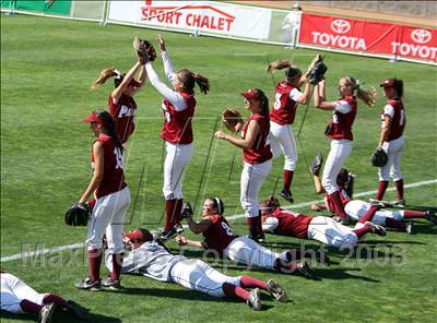 Thumbnail 3 in Paloma Valley vs. La Serna (CIF SS D3 Final) photogallery.