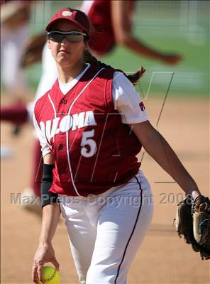Thumbnail 1 in Paloma Valley vs. La Serna (CIF SS D3 Final) photogallery.