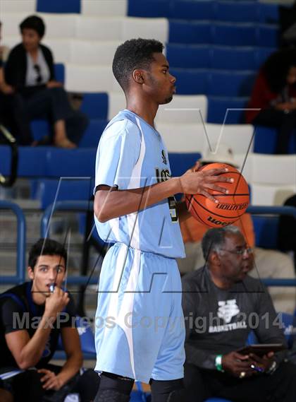 Thumbnail 2 in Saddleback Valley Christian vs. Locke (Cavalier Classic) photogallery.
