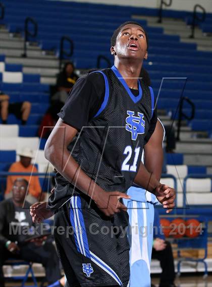 Thumbnail 1 in Saddleback Valley Christian vs. Locke (Cavalier Classic) photogallery.