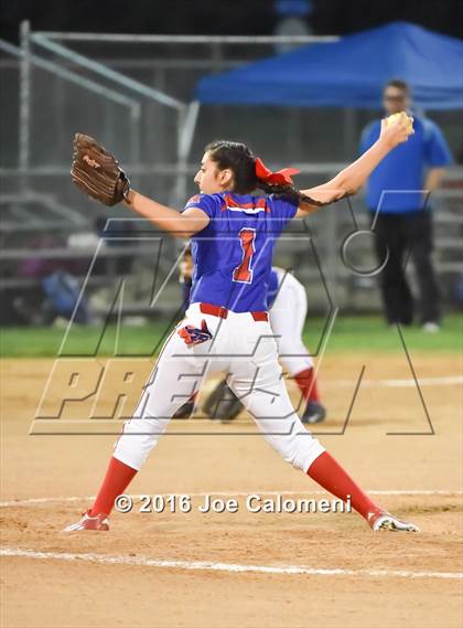 Thumbnail 3 in San Antonio Memorial vs McCollum (South San Tournament) photogallery.