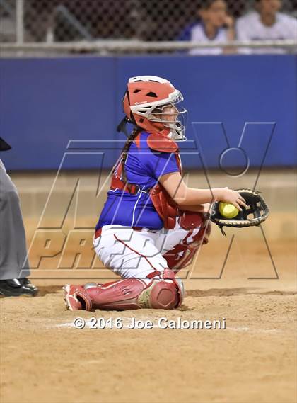 Thumbnail 2 in San Antonio Memorial vs McCollum (South San Tournament) photogallery.