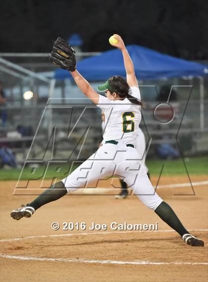 Thumbnail 3 in San Antonio Memorial vs McCollum (South San Tournament) photogallery.