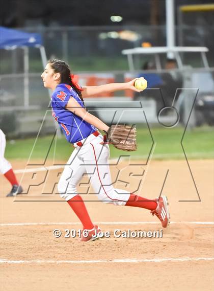 Thumbnail 3 in San Antonio Memorial vs McCollum (South San Tournament) photogallery.
