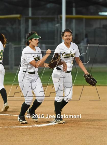 Thumbnail 2 in San Antonio Memorial vs McCollum (South San Tournament) photogallery.
