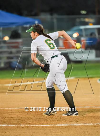 Thumbnail 3 in San Antonio Memorial vs McCollum (South San Tournament) photogallery.
