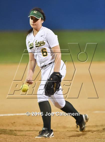 Thumbnail 3 in San Antonio Memorial vs McCollum (South San Tournament) photogallery.